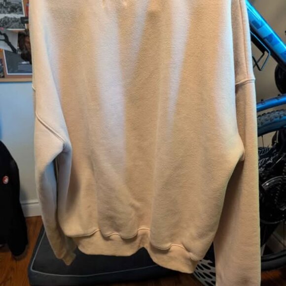 Cozy Ghost - Cloud Crewneck - Picture 5 of 5